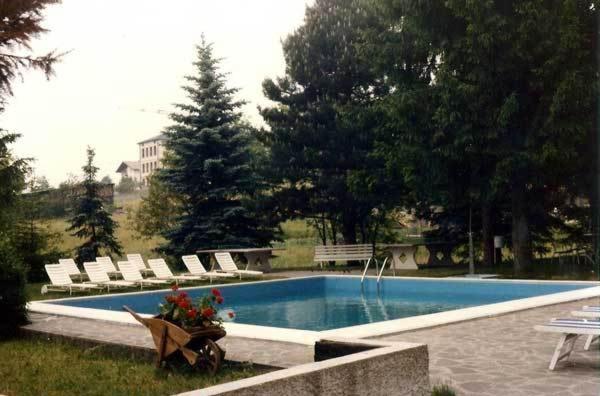 Hotel Due Pini Baselga di Pine Exterior photo